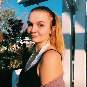 Meet your Posher, Abby